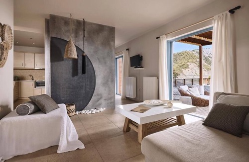 Pilio Apartment | BH859 - C - Suite Santorini