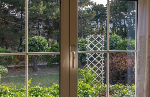 Gomati House | Big Country House | 10' to the Beach | Huge Garden