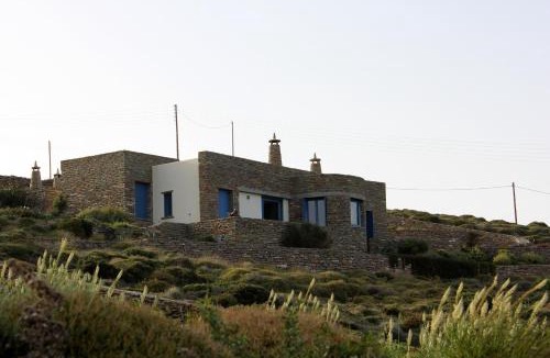 Kea Villa | Bioclimatic stone built villa