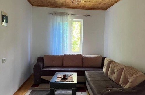 Librazhd Bed & Breakfast | Biona Farm : Basic Triple Room