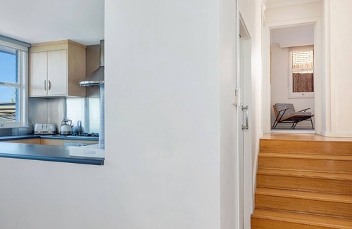 Sandy Bay House | Birngana stylish spacious with stunning views