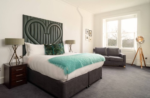 Bruntsfield Hotel | Black Ivy Hotel