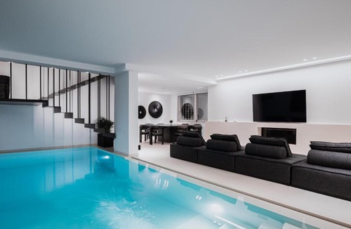Anavyssos Villa | Black Stone Villa