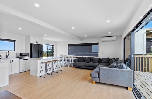 Pukehina House | Blackwood Beach House Pukehina