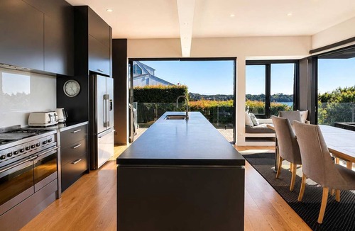 Oneroa House | Blackwood Retreat by Stay Waiheke