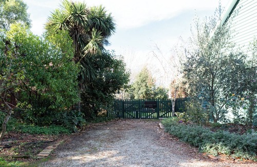 Evandale Apartment | Blackwood Tree Barn Conversion with Parking & Wifi