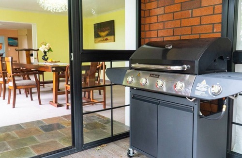 Blenheim House | Blenheim's best kept secret, Luxury B&B lodge - Champagne Room