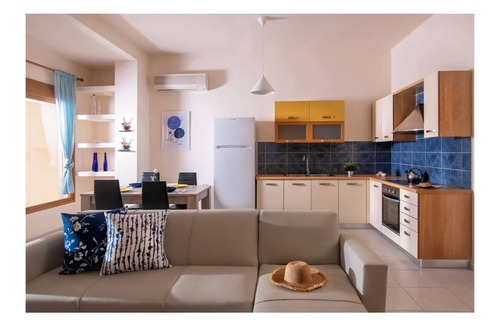 Lygaria House | Blue Beach Front Apartment in Ligaria - sleeps 5