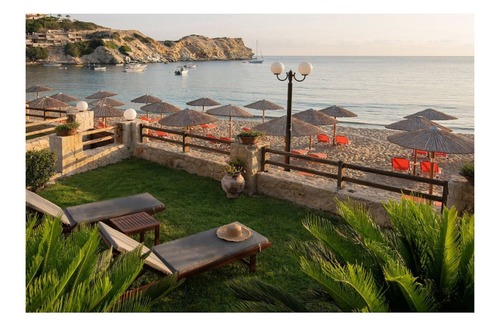Lygaria House | Blue Beach Front Apartment in Ligaria - sleeps 5