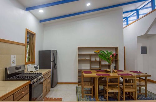 Cocles House | Blue Maverick for Nature lovers, with a/c, 4WD required!