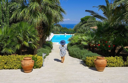 Trabia Villa | Blue House with pool. Paradise between sky and sea