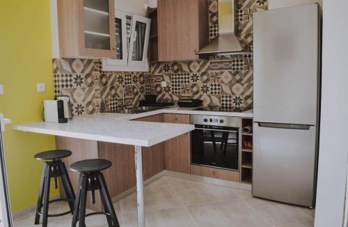 Pidima Kyras Apartment | Blue in Green North