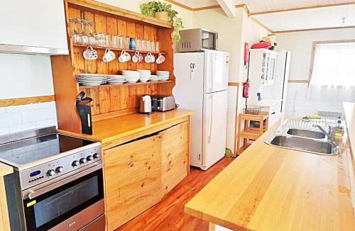 Swansea House | Blue Waters Swansea Accomodation