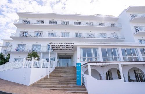 Cala en Porter Hotel | BLUESEA Playa Azul