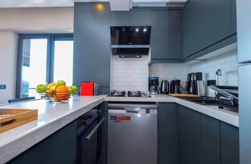 Kadikoy Apartment | Bosphorus View 2BR - Modern Design - Central Apartments
