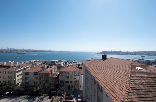 Kabatas Apartment | Bosphorus View with Elevator - 2 Bedrooms with 3 Double Beds