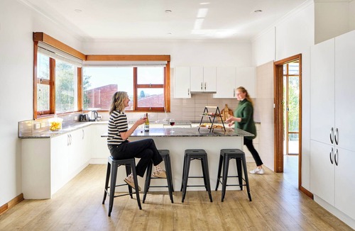 North Hobart House | Boujee on Burnett - Has all the charm that North Hobart has to offer!