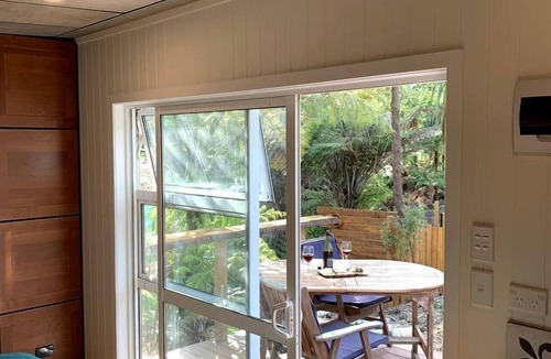 Newstead Cottage | Boutique Accommodation near Hamilton for Romantic Getaways, North Island