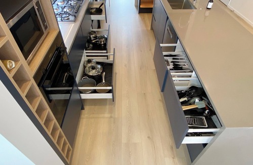 Auckland House | Brand New House 8 bedrooms 5.5 Bathrooms Flat bush