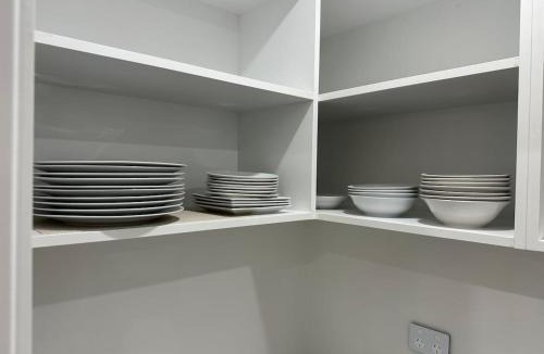 Kawaha Point Apartment | Brand New Modern Comfort Home - 3 Bedroom 2 Bathrm