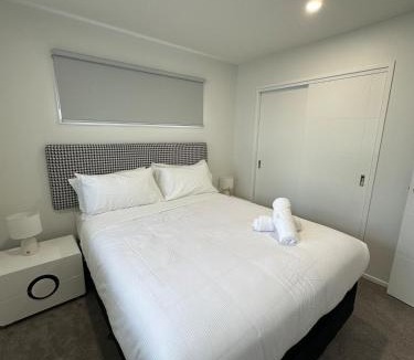 Kawaha Point Apartment | Brand New Modern Comfort Home - 3 Bedroom 2 Bathrm