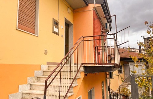 Avigliano House | Breaking Bed