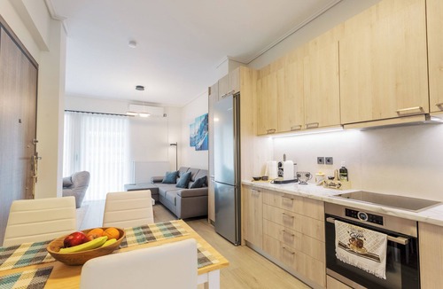 Aigaleo Apartment | Bright 2 Bedroom Apartment Helios by Philoxenia
