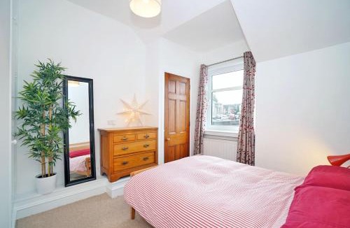 Inverurie Apartment | Bright and cosy central flat in Inverurie