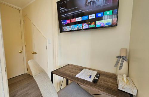 Highland Park House | Bright & Cozy Studio - Private Access & Full Privacy
