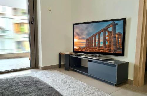 Moschato-Tavros Apartment | Bright & Modern home in Athens