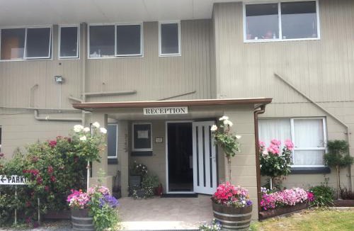 Kaikoura Bed & Breakfast | Brook House B&B & Cottages