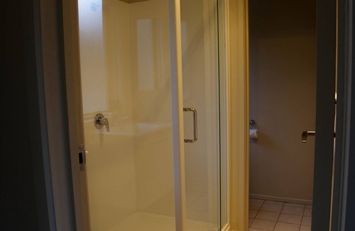 Alonnah Hotel | Bruny Island Escapes and Hotel Bruny