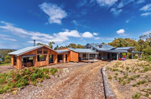 South Bruny House | Bruny Island Lodge