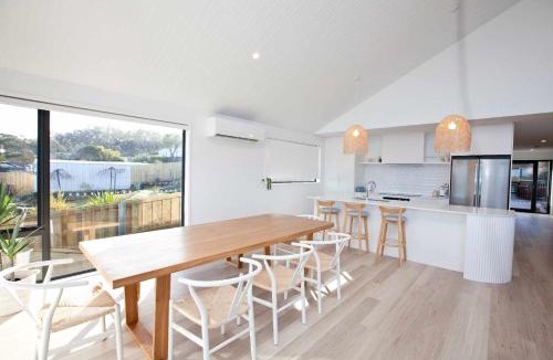 Alonnah House | Bruny Island Sunset Retreat