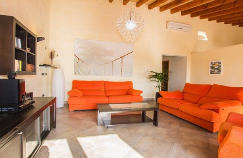 Buger House | Buger - Great house with pool, air conditioning and internet