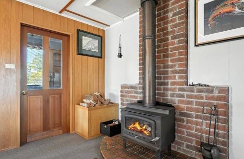 Miena House | Bull Tavern Cabin Cozy Lakeside Escape in Miena Tasmania
