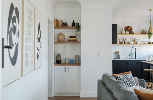 Burnie Apartment | Burnie Retreat - Coastal Comfort Awaits