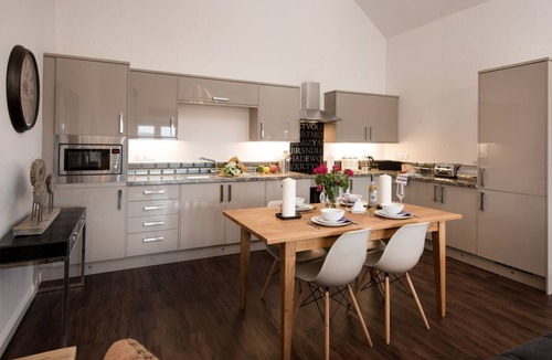 Gattonside Cottage | BYRE, Gattonside - sleeps 4 in 2 bedrooms