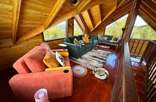 Canton Tarrazu Ski Chalet | Cabaña Nora