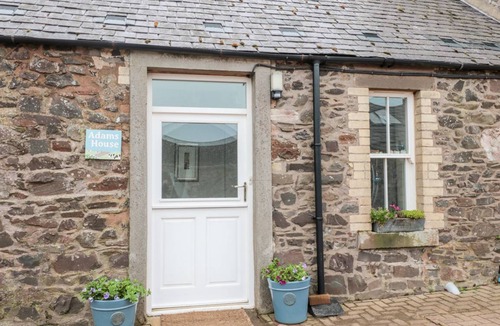 Coldingham Cottage | Cabin ∙ 1 bedroom ∙ 2 guests