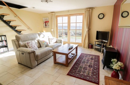 Rothesay Cottage | Cabin ∙ 1 bedroom ∙ 2 guests
