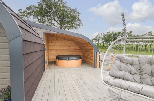 Lochmaben Cottage | Cabin ∙ 1 bedroom ∙ 4 guests