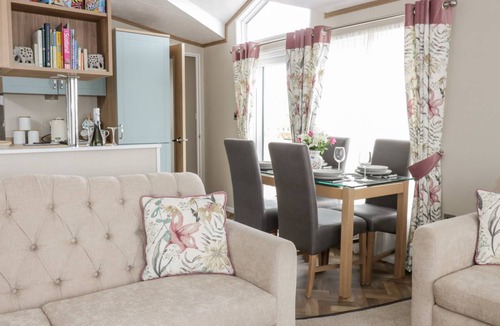 Jedburgh Cottage | Cabin ∙ 2 bedrooms ∙ 4 guests