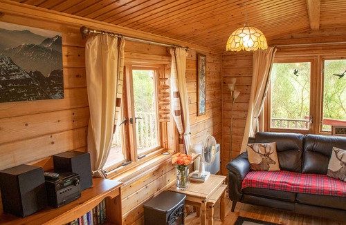 Inverness Cottage | Cabin ∙ 2 bedrooms ∙ 4 guests