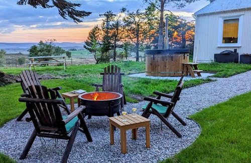 Lairg Cottage | Cabin ∙ 2 bedrooms ∙ 5 guests