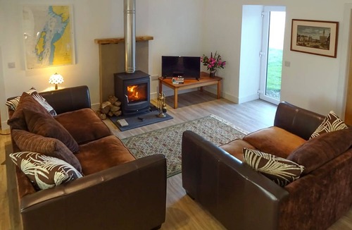 Muasdale Cottage | Cabin ∙ 2 bedrooms ∙ 4 guests