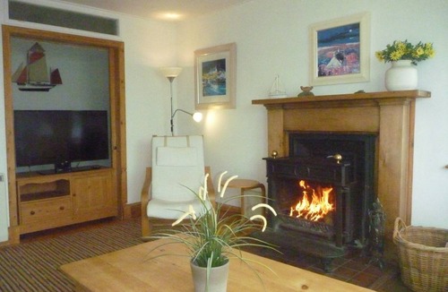 Cairndow Cottage | Cabin ∙ 2 bedrooms ∙ 4 guests