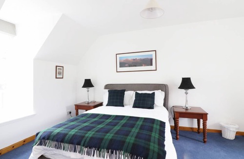 Stonehaven Cottage | Cabin ∙ 2 bedrooms ∙ 5 guests