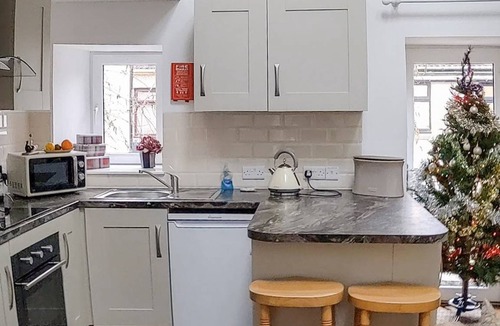 Auchtermuchty Cottage | Cabin ∙ 3 bedrooms ∙ 6 guests