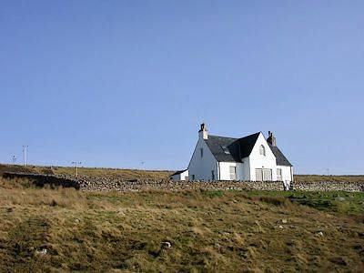 Strathcarron Cottage | Cabin ∙ 3 bedrooms ∙ 5 guests